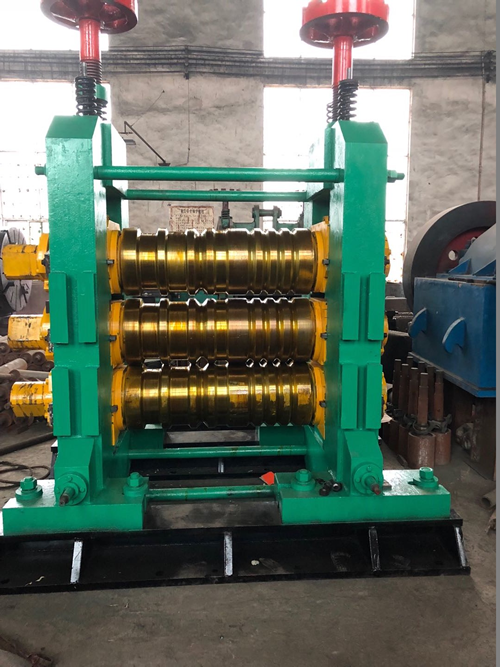 共和350型扁鋼法蘭生產(chǎn)線